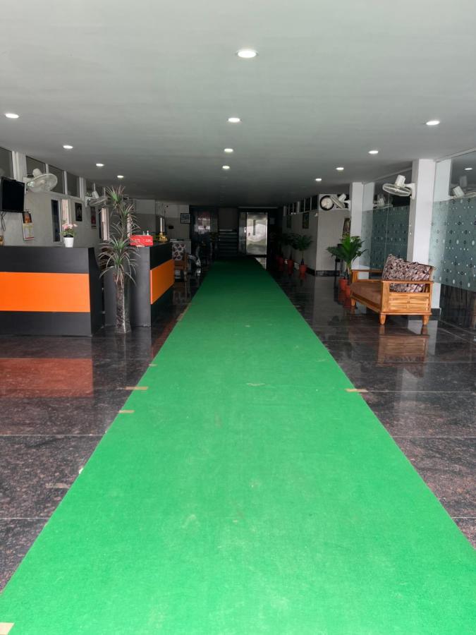 5 Star Grand Hotel Шамшабад Екстериор снимка